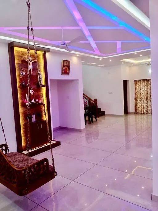 Spacious & Comfortable Home Stay ! Thrissur